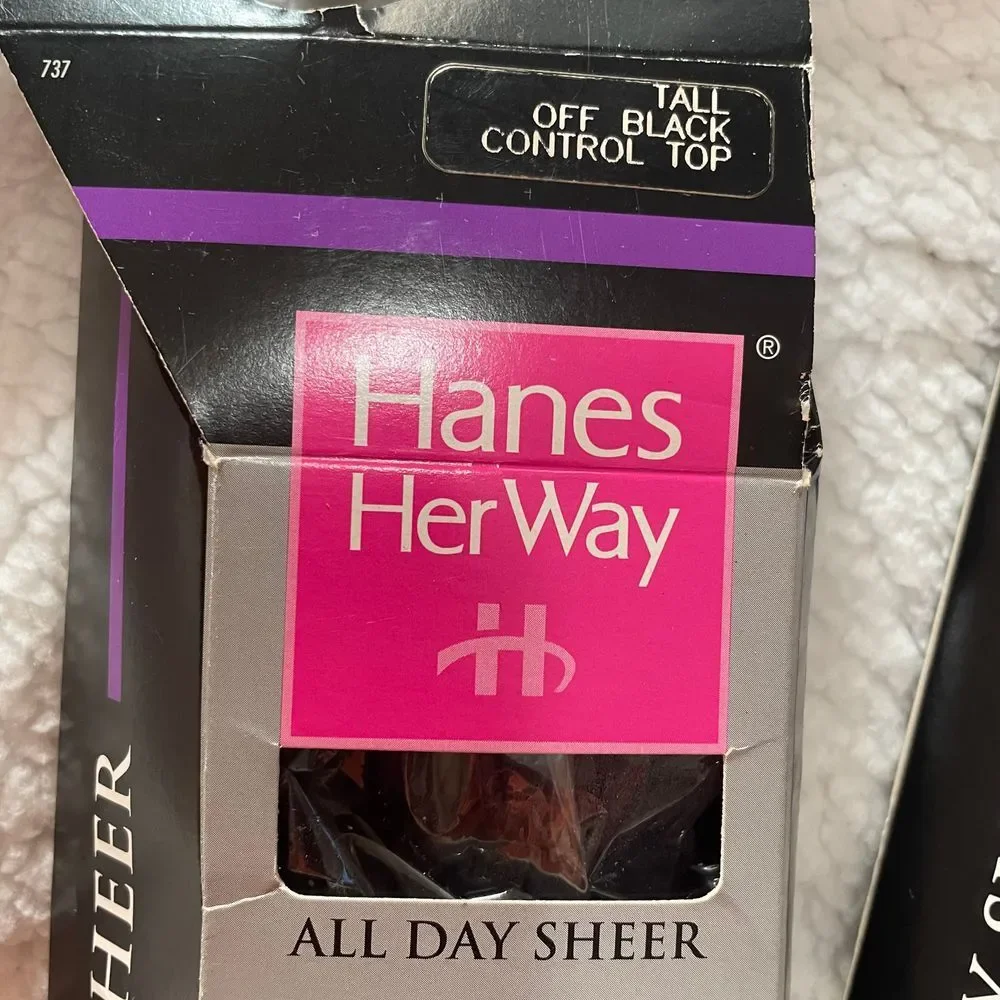 Hanes HerWay All Day Sheer Control Top Pantyhose Off Black & Gray‎ Tall